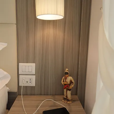 Garibaldi Hotel 3*