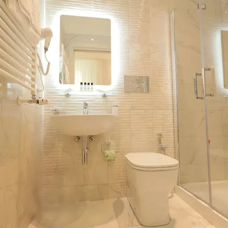 Hotel Garibaldi 3*