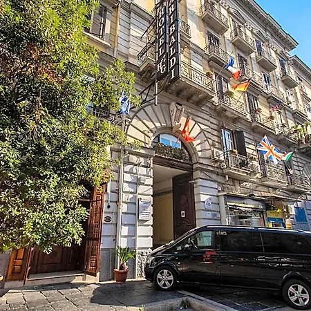 Garibaldi Hotel 3*