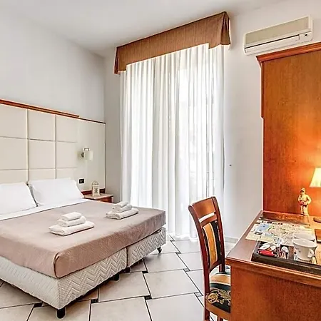 Hotel Garibaldi 3*
