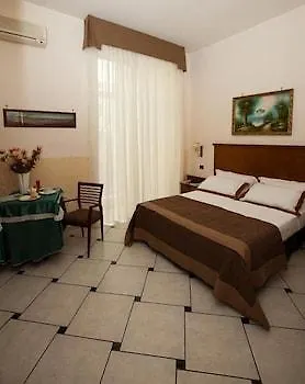 Garibaldi Hotel Napels